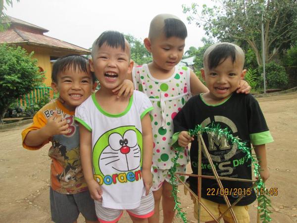 Các thiên thần - Hình mô tả 11