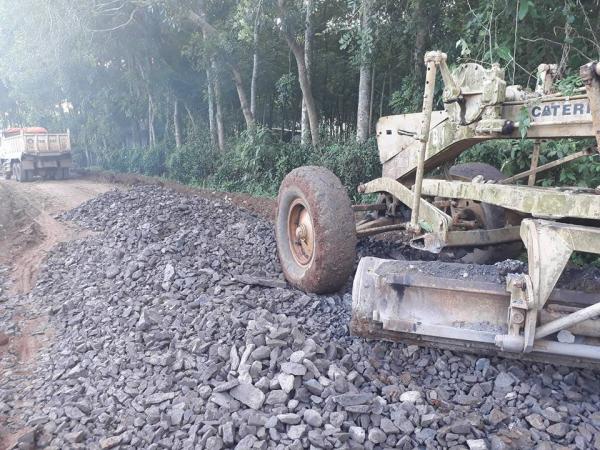 Làm đường Làng Tre - Hình mô tả 8