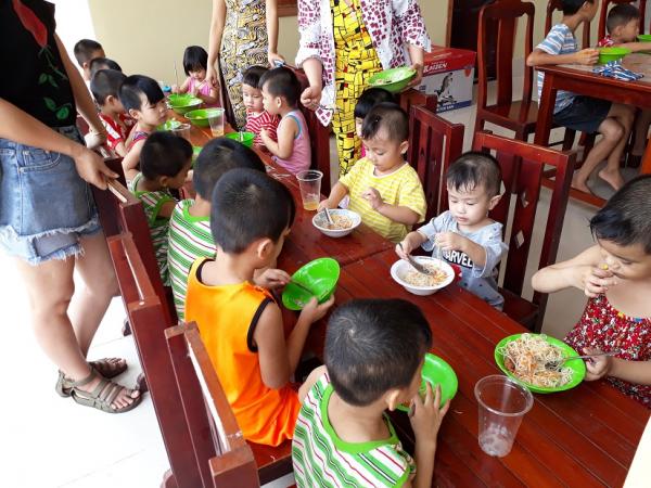 Giờ ăn cơm của các con - Hình mô tả 1