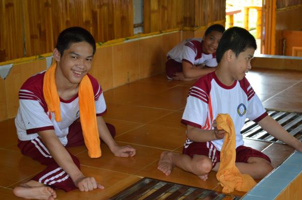 Các em bại não - Hình mô tả 1