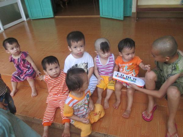 Các con vui chơi - Hình mô tả 3