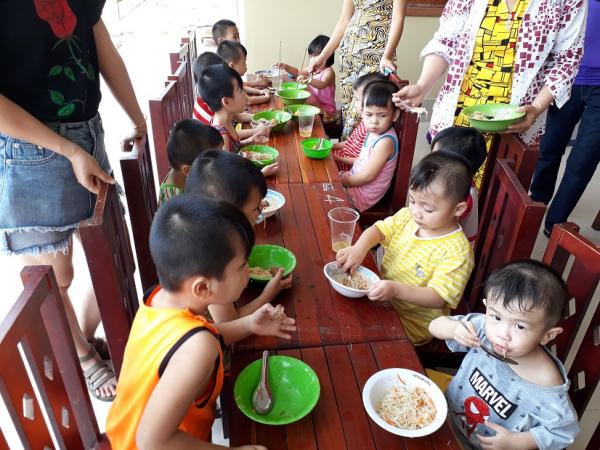 Giờ ăn cơm của các con - Hình mô tả 4