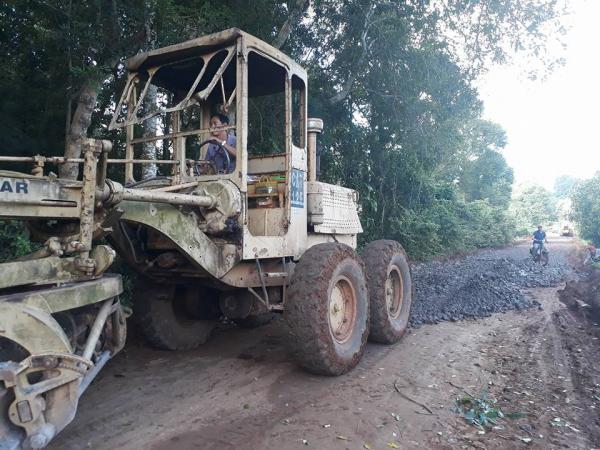 Làm đường Làng Tre - Hình mô tả 11