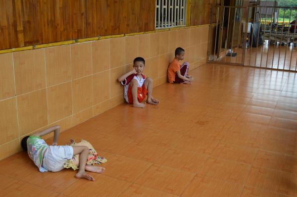 Các em bại não - Hình mô tả 4