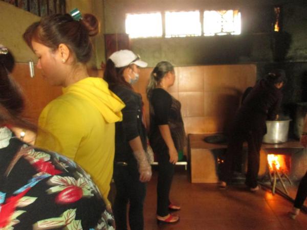 Các bé Cô nhi - Hình mô tả 86