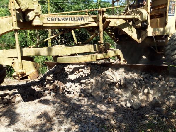 Đường đi nội bộ đang được thi công - Hình mô tả 7