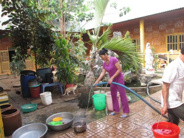 Các bé Cô nhi - Hình mô tả 90